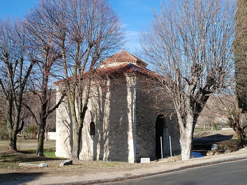 Baptistère paléochrétien de Riez