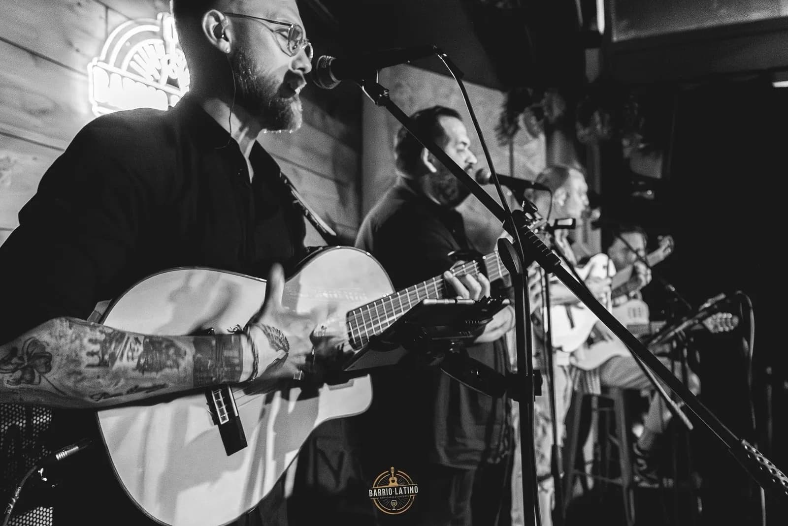 "T-Rock" : Marché et concert au café des arts